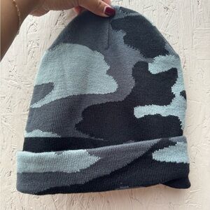 Boconi Gray Fleece Blanket